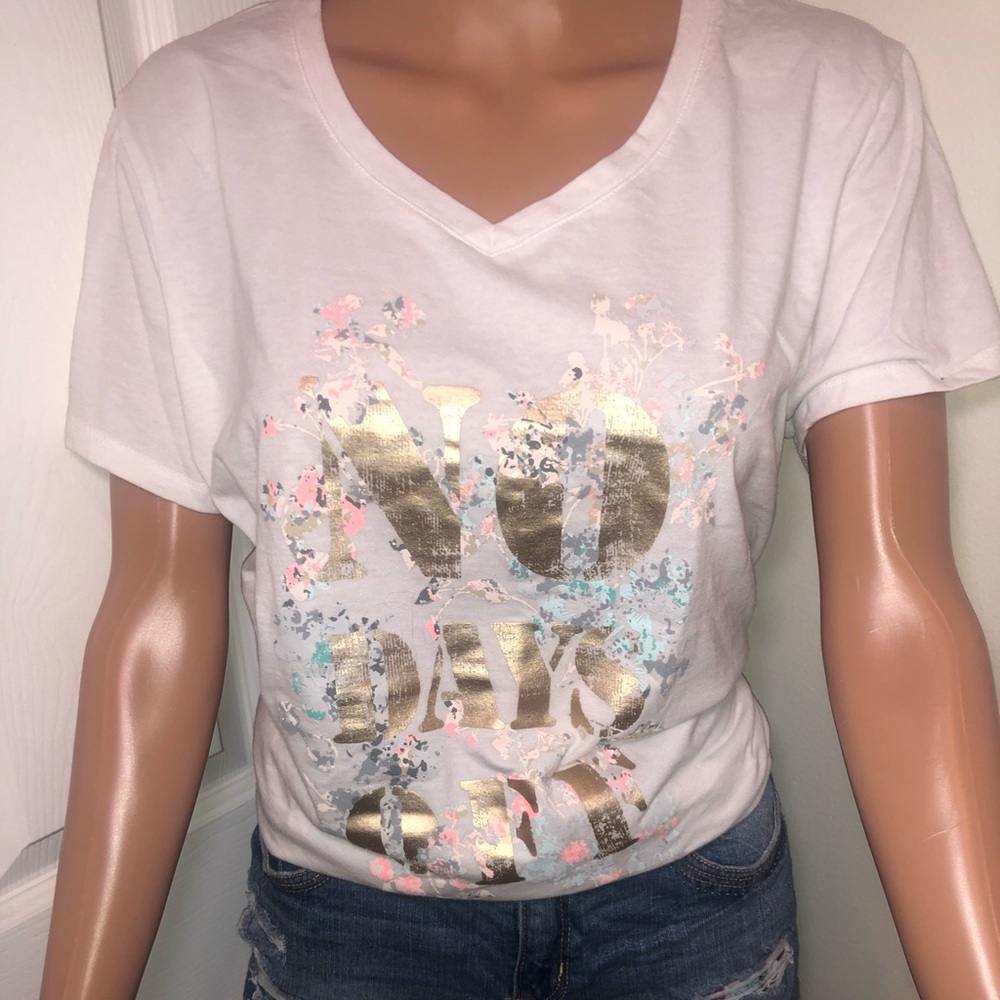 White t-shirt, “no days off” size XL